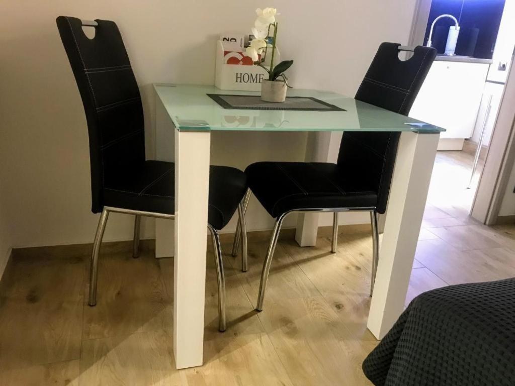 Salzhausblick Business Apartments - Zentrale Lage Am Salzhaus - Mwst-Rechnung Verfuegbar Zittau Eksteriør bilde
